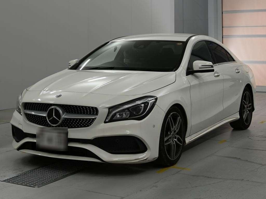 Mercedes CLA 180 - фото 1