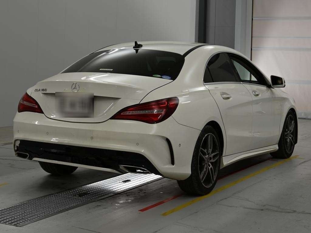Mercedes CLA 180 - фото 2