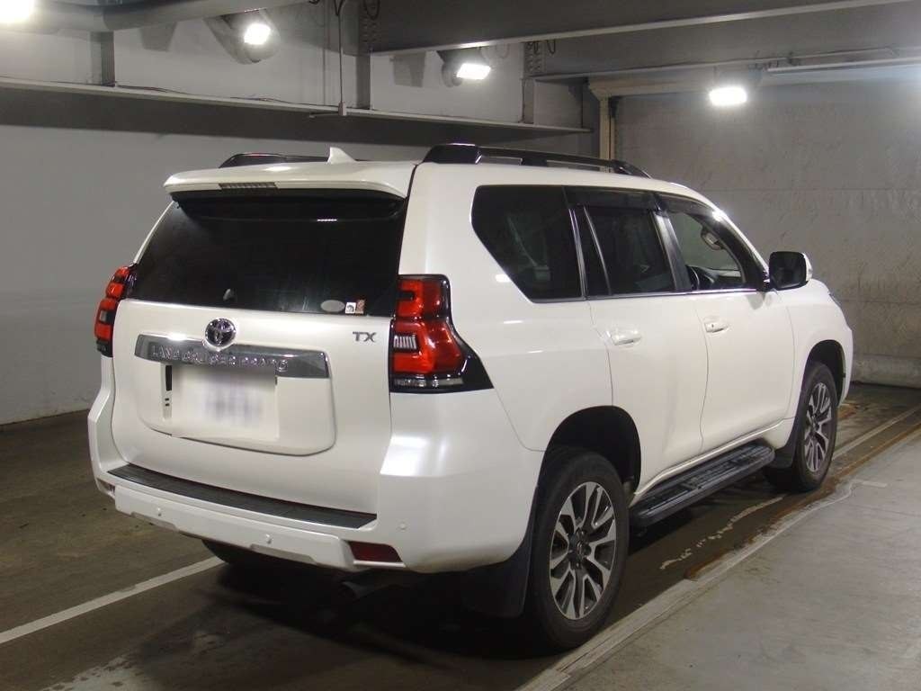 Toyota Land Cruiser Prado TX-L 4WD - фото 1