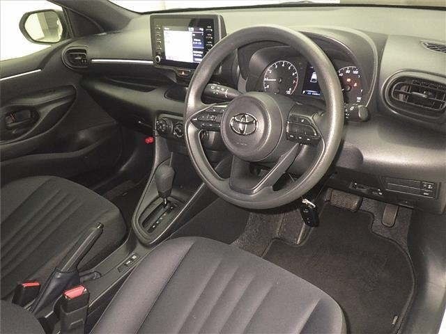 Toyota Yaris X Safety Sense - фото 3